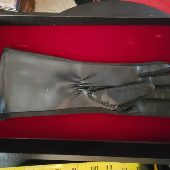 VGUC Women's Gloves Black 8 - Picture 5 of 10